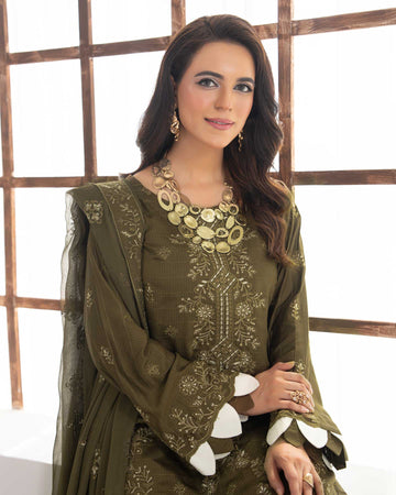 Charm Season by Aalaya Winter Vol 01 '25 D 02